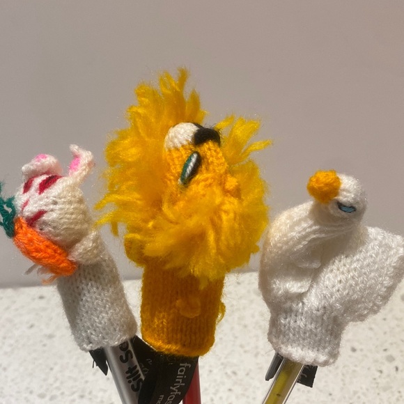 Set of 9 Knitted Animal Finger Puppets - Picture 2 of 4